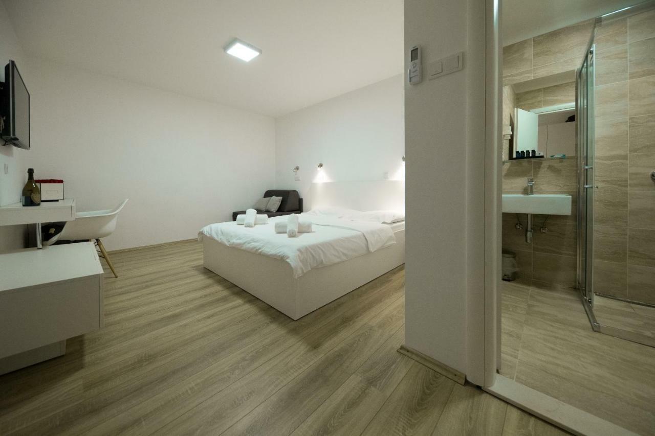 Rocky Beach Rooms Novi Vinodolski Luaran gambar